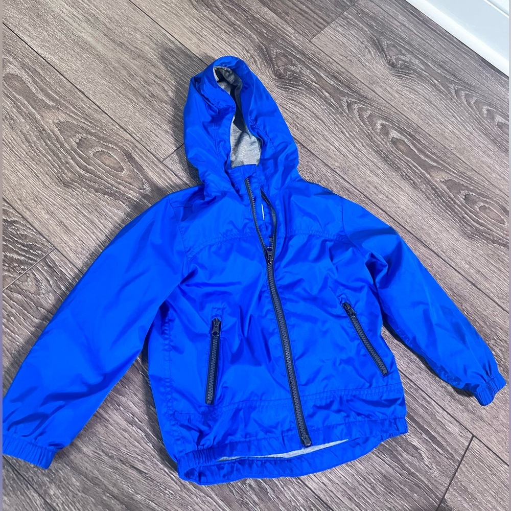 GAP boys Hooded rain Jacket. Great condition